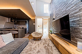 アーキテックス (GROOVY/KANAL HOME/SIMPLE is.../dramacy)の施工事例「【西尾市】ガレージに屋上バルコニーでBBQも!仲良し2世帯6人で住む2階建て」の画像6