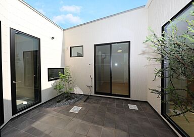 株式会社平野設計室の施工事例「M様邸 中庭を囲む、プライベートを大事にする住まい」の画像7