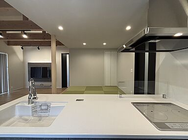 株式会社島津組の施工事例「勾配天井の広々平屋」の画像6