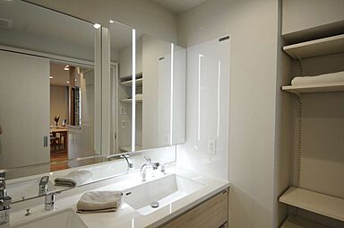 株式会社トミソーの施工事例「インナーガレージのある家」の画像4