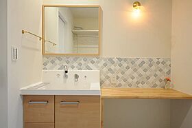 株式会社トミソーの施工事例「コラベルタイルと自然素材の家」の画像5