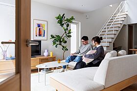 株式会社ロゴスホーム(東海)の施工事例「インテリアが主役の、いまを楽しみ飾る家」の画像2