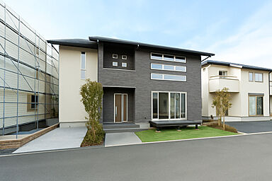 木の花ホーム | コスパ◎ 職人力 自然素材の施工事例「【無垢床/吹き抜け/書斎】吹き抜けから光が差し込む家」の画像