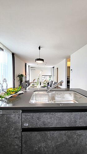 木の花ホーム | コスパ◎ 職人力 自然素材の施工事例「【モダン/リビング広め/高気密高断熱】収納に困らないモダンな家」の画像5