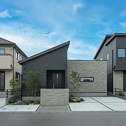 株式会社木の花ホームの施工事例「【鹿沼市/吹き抜け/平屋】吹き抜けから光が差し込むシンプルモダンな家」の画像