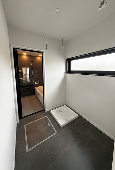 株式会社木の花ホームの施工事例「【鹿沼市/吹き抜け/平屋】吹き抜けから光が差し込むシンプルモダンな家」の画像5