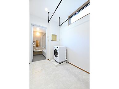 木の花ホーム | コスパ◎ 職人力 地元密着の施工事例「【4LDK/大容量ファミクロ/無駄のない動線】抜群の収納力を備えた家」の画像5