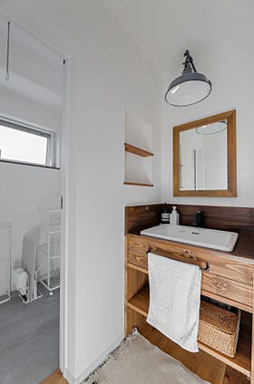 SKY HOMEの施工事例「ガレージ×3階建ての家」の画像5