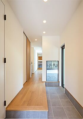 STOKED HOME 六条Lab.の施工事例「中庭で花火、ランドリールームで時短。家族みんなが大満足の楽しくてかっこいいおうち」の画像5