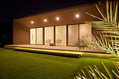 STOKED HOME 六条Lab.の施工事例「美術館を彷彿とさせる佇まい。シンプルだけどありふれてない、感性に響く平屋のおうち」の画像3