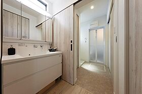 高橋開発株式会社の施工事例「部屋とランドセル収納と私」の画像10