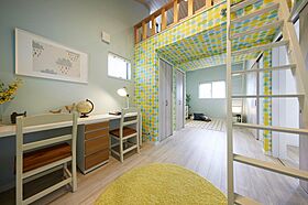 高橋開発株式会社の施工事例「部屋とランドセル収納と私」の画像7