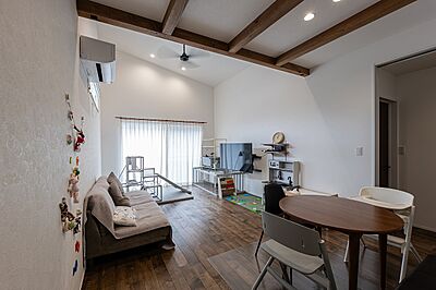 木の家スタイルのリビング 楓工務店の事例画像