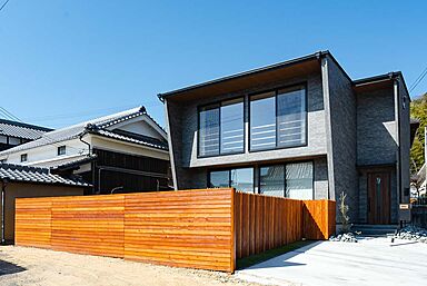 Home Direction Studio78の施工事例「広々リビングと高性能を兼ね備えたモダンスタイルの家」の画像