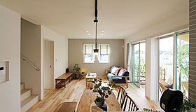 ユニバーサルホーム鳥取店の施工事例「シンプルな平屋が、暮らしやすい」の画像1