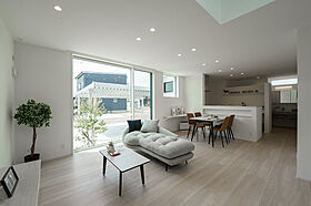 大きな森 株式会社永井工業 住宅事業部の施工事例「吹抜け×採光がLDKの魅力を引き出す。」の画像2