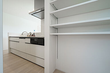 大きな森 株式会社永井工業 住宅事業部の施工事例「吹抜け×採光がLDKの魅力を引き出す。」の画像7