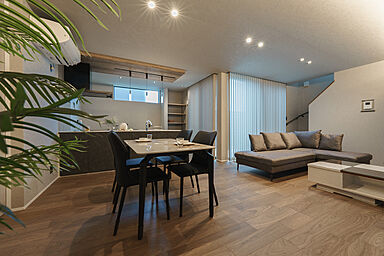 大きな森 株式会社永井工業 住宅事業部の施工事例「外と中を緩やかにつなぐ『タイルデッキ』のある家。」の画像4