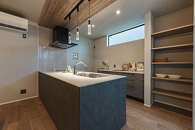 大きな森 株式会社永井工業 住宅事業部の施工事例「外と中を緩やかにつなぐ『タイルデッキ』のある家。」の画像6