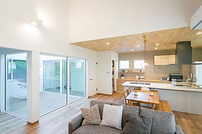 シンプルモダンスタイルのリビング WITHDOM建築設計 鹿児島スタジオの事例画像