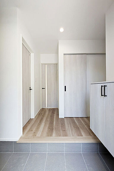 Nanoni|予算を超えず、 想像を超える。の施工事例「玄関」の画像4