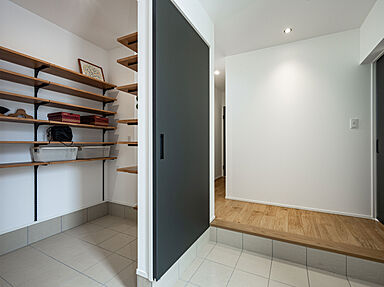 Nanoni|予算を超えず、 想像を超える。の施工事例「玄関」の画像5