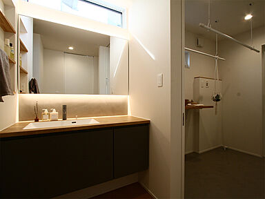 ハーバーハウス株式会社の施工事例「夏の暑さを軽減するパッシブデザイン×スタイリッシュなノイズレスデザインの平屋」の画像7