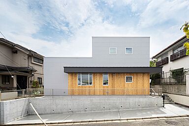 TAMASOGOの施工事例「中庭のある二世帯住宅」の画像