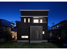 アキュラホーム伊勢崎宮子店の施工事例「大空間×和モダンが調和する邸宅」のメイン画像