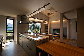 平屋生活の施工事例「趣味を楽しむインナーガレージの平屋」の画像3