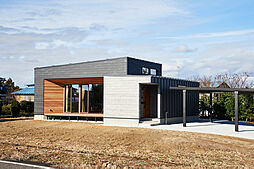 DETAIL HOME(ディテールホーム)の施工事例「無垢素材と大開口で魅せる、上質な平屋生活」の画像