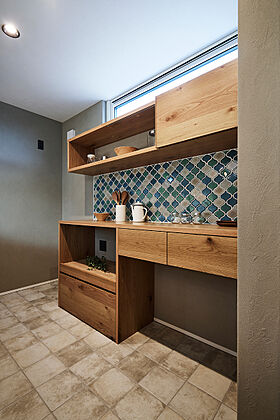 平屋生活の施工事例「無垢素材と大開口で魅せる、上質な平屋生活」の画像6