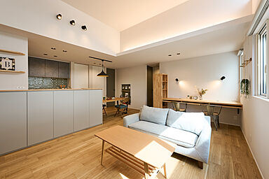 平屋生活の施工事例「圧巻の収納力で叶えるストレスフリーな平屋暮らし」の画像2