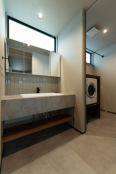 平屋生活の施工事例「矩形と目地でデザインする、ほぼ平屋な暮らし」の画像7