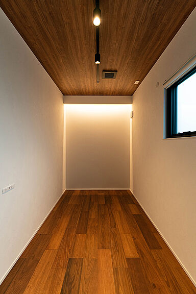 平屋生活の施工事例「非日常の暮らしを実現した中庭のある住まい」の画像7