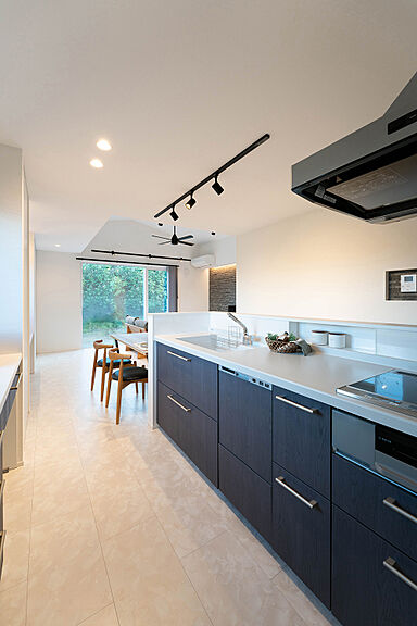 平屋生活の施工事例「非日常の暮らしを実現した中庭のある住まい」の画像3