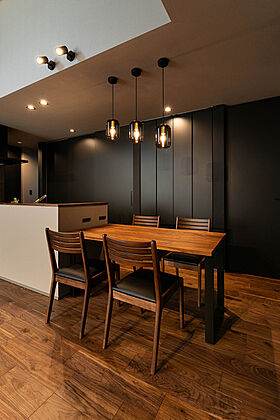 平屋生活の施工事例「ダウンリビングで寛ぐ平屋生活」の画像5