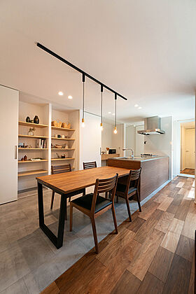 平屋生活の施工事例「外に閉じて内に開く、中庭のある住まい」の画像4