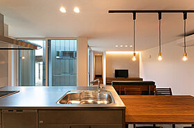 平屋生活の施工事例「外に閉じて内に開く、中庭のある住まい」の画像6