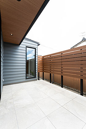 平屋生活の施工事例「プライバシーを確保した「中庭」のある生活」の画像4