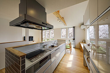 DETAIL BASE(ディテール・ベース)の施工事例「2階リビングから桜を望む家」の画像5