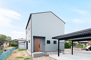 DETAIL BASE(ディテール・ベース)の施工事例「回遊できる家事楽動線にこだわった三角屋根の家」の画像