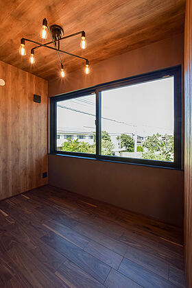 DETAIL BASE(ディテール・ベース)の施工事例「大開口サッシと大型ウッドデッキがつながりと広がりをもたらす住まい」の画像8