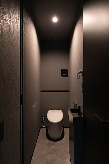 DETAIL BASE(ディテール・ベース)の施工事例「筋肉を育むジムいらずのグレー×ブラックハウス」の画像8