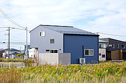 DETAIL BASE(ディテール・ベース)の施工事例「半平屋で勾配天井のある住まい」の画像