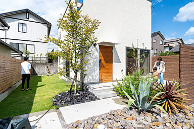 D'S STYLE 豊中モデルハウスの施工事例「土間・庭・吹抜け・素材にこだわって建てた『家族と快適に過ごす家』」の画像