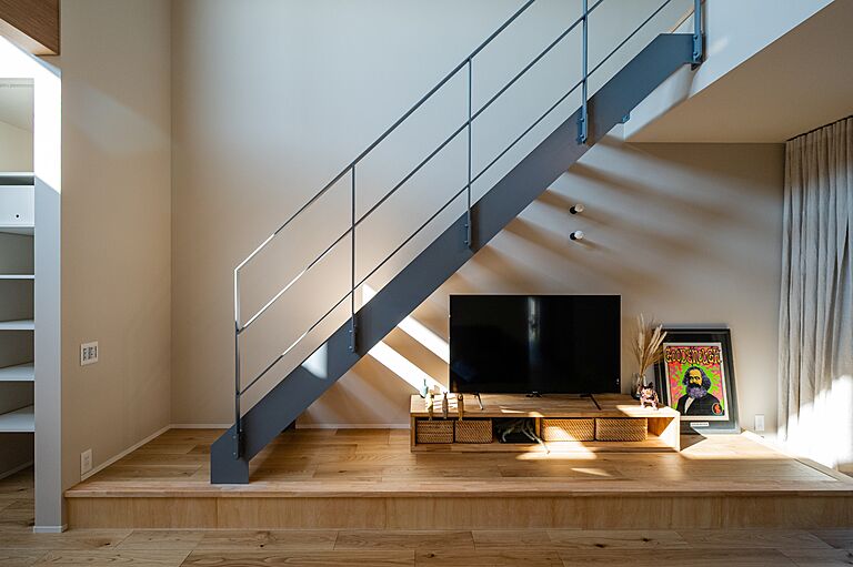 株式会社プラスワンの公式画像_階段4