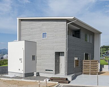 株式会社プラスワンの施工事例「自然と人が集まり、 楽しい会話が家中に響きあう家。」の画像