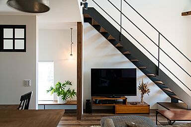 株式会社プラスワンの施工事例「回遊動線で家族が楽しくのびやかに暮らせる家」の画像3