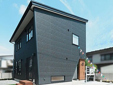 株式会社シリウスEHC アイフルホームの施工事例「【4LDK】開放感のある吹き抜け&勾配天井 ホテルライクな特別感のある空間」の画像